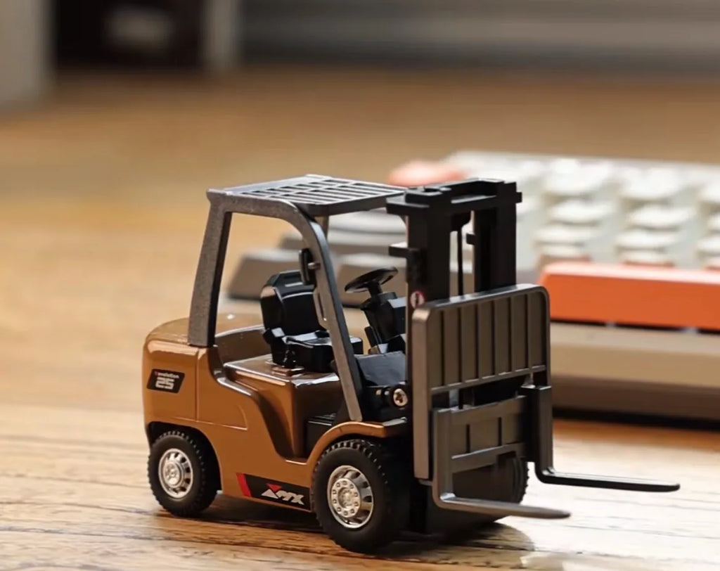 Remote Control Metal Forklift Truck – Ready-to-Drive Fun for Teens