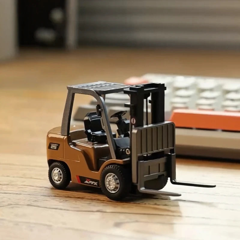 Remote Control Metal Forklift Truck – Ready-to-Drive Fun for Teens