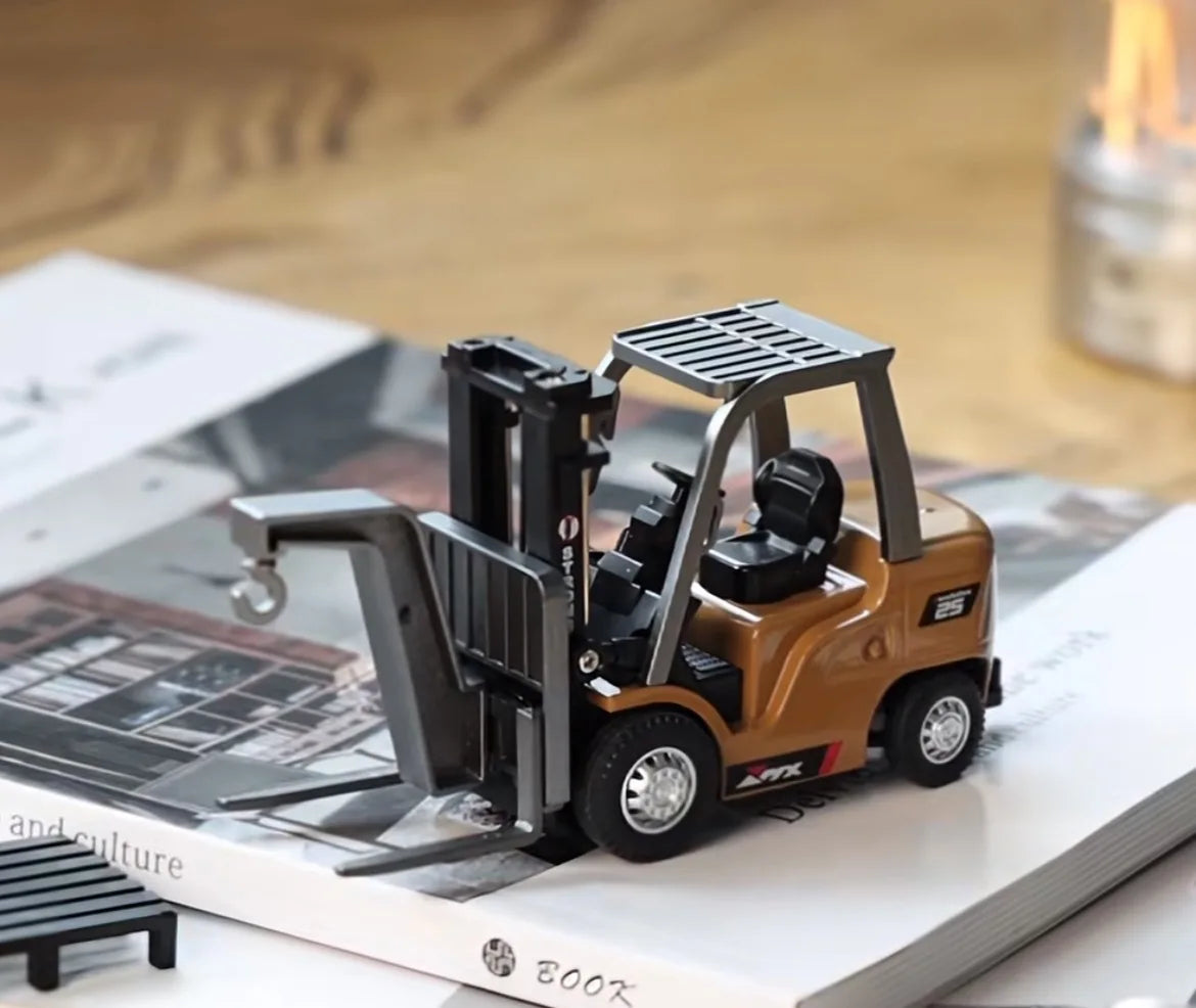 Remote Control Metal Forklift Truck – Ready-to-Drive Fun for Teens